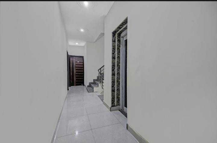 Hotel O Dg Dwarka Mor Near Dwarka Mor Metro Station 3*